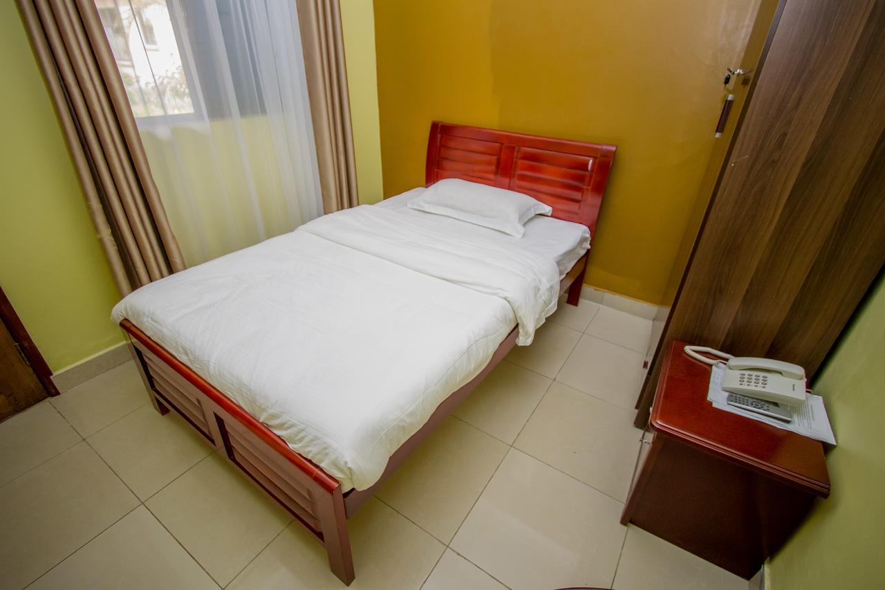 Tuzza Hotel Bushenyi Exterior foto